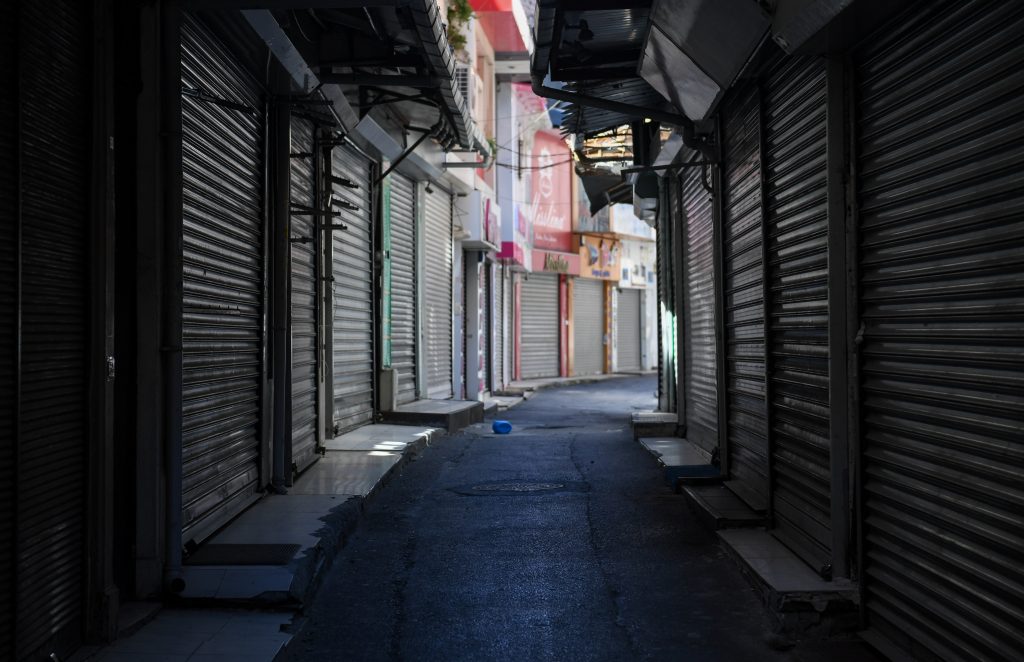 07 April 2020 - Istanbul, Turkey. Closed stores, empty streets, face masks for corona measures at Mahmutpasa, Fatih district Photo: UNDP Turkey / Levent Kulu